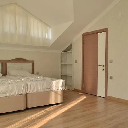 Villa New Age Toker